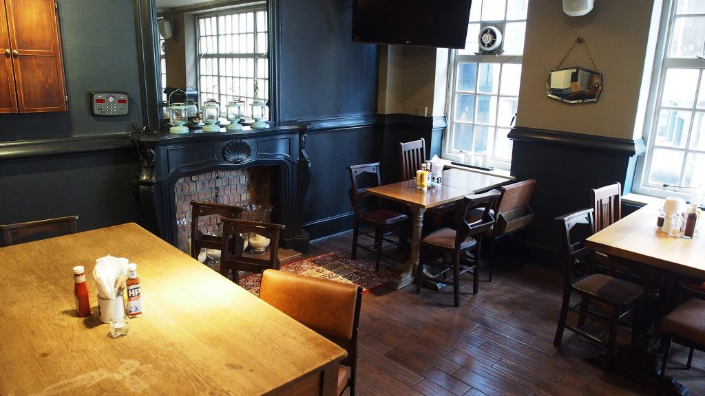 The Three Tuns - Dining